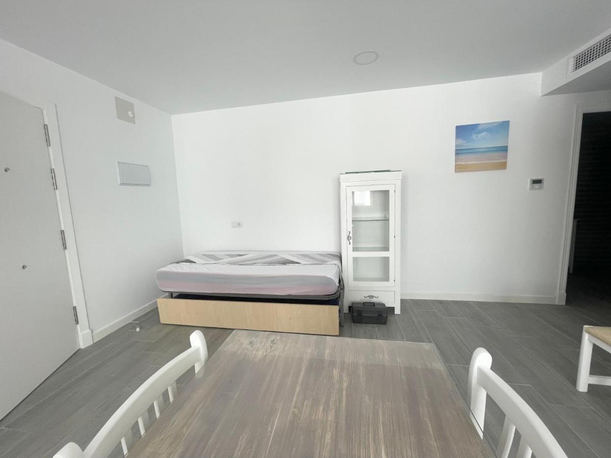 Nuevo Azorin E Conil De La Frontera Exterior foto